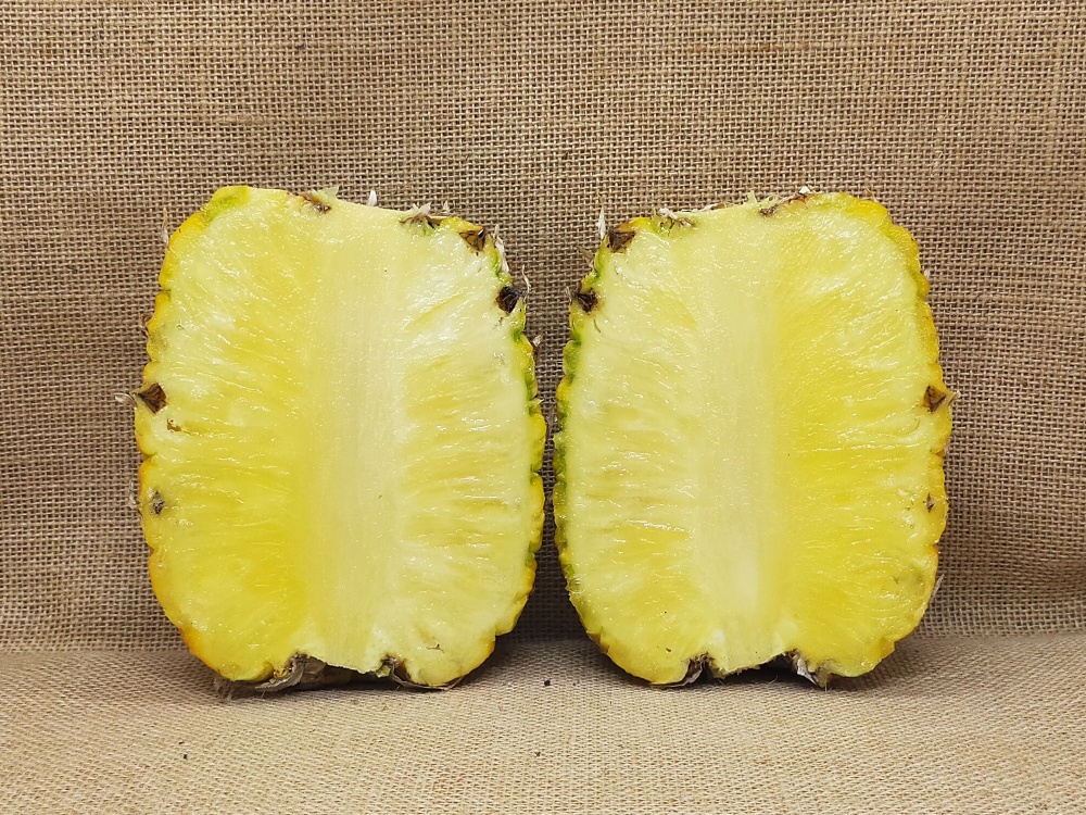 Pineapple halved